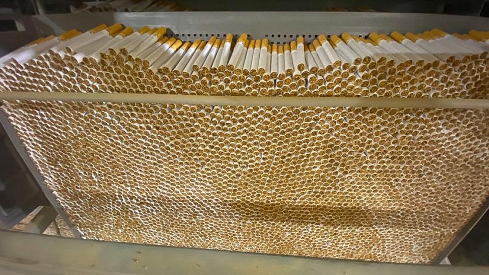 Seine-Maritime : démantèlement de la plus importante fabrique de cigarettes de contrefaçon en France