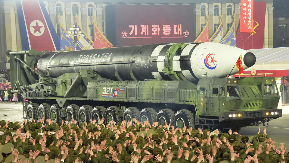 Corée du Nord : un missile intercontinental atterrit dans la Zone économique exclusive du Japon