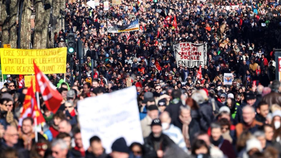 Réforme des retraites : une mobilisation en hausse avec 963.000 manifestants en France, selon le ministère de l'Intérieur