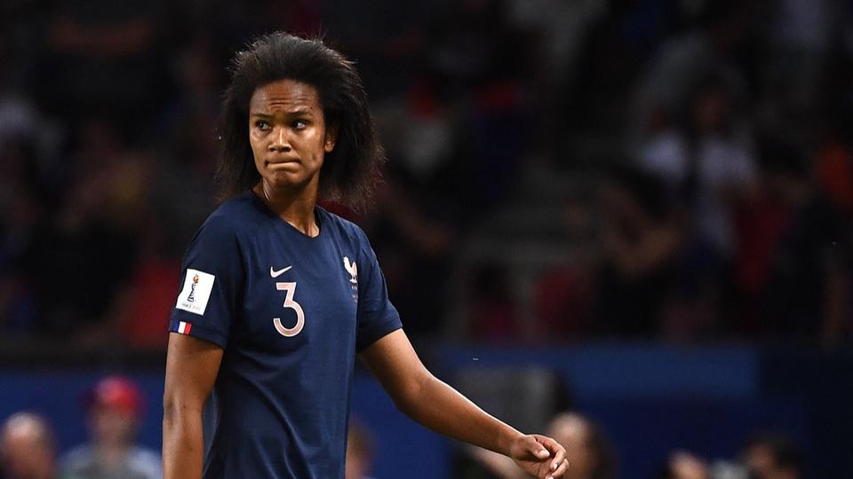 Football : Wendie Renard, Marie-Antoinette Katoto et Kadidiatou Diani se mettent en retrait de l'équipe de France