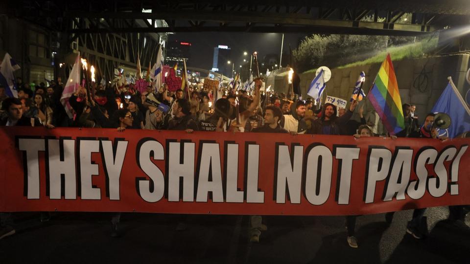 Israël : Plusieurs milliers de manifestants dans la rue contre la réforme judiciaire