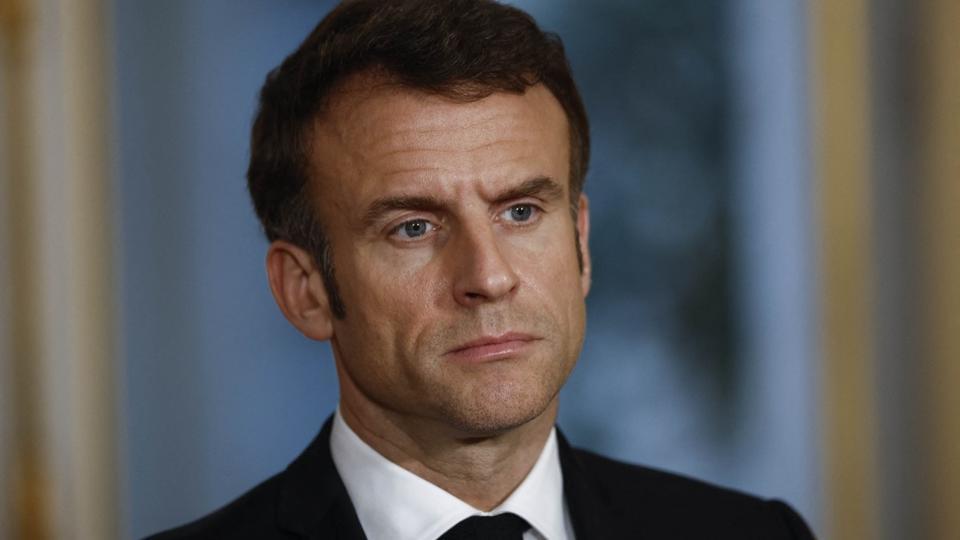 Loi immigration : Emmanuel Macron pourrait utiliser le 49.3