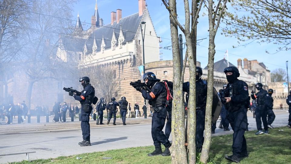 Nantes : un manifestant perd un testicule après un tir de LBD, l'IGPN saisie
