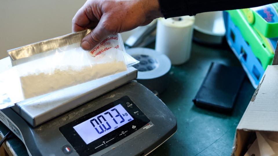 Essonne : 724,5 kg de cocaïne saisis dans une camionnette