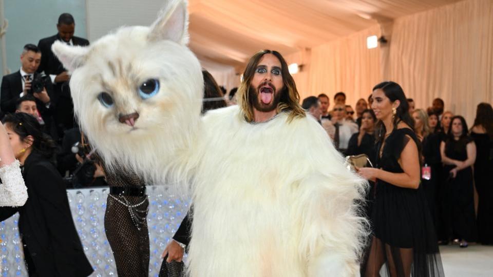 Met Gala 2023 : Jared Leto déguisé en Choupette, la chatte de Karl Lagerfeld