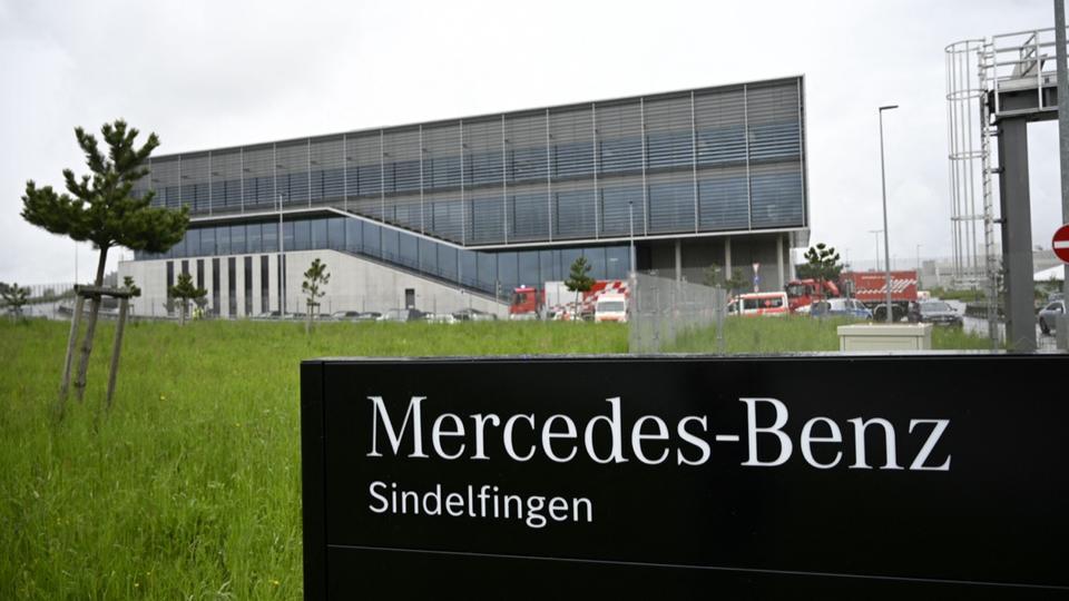 Allemagne : un homme arrêté après la mort de deux personnes dans une usine Mercedes
