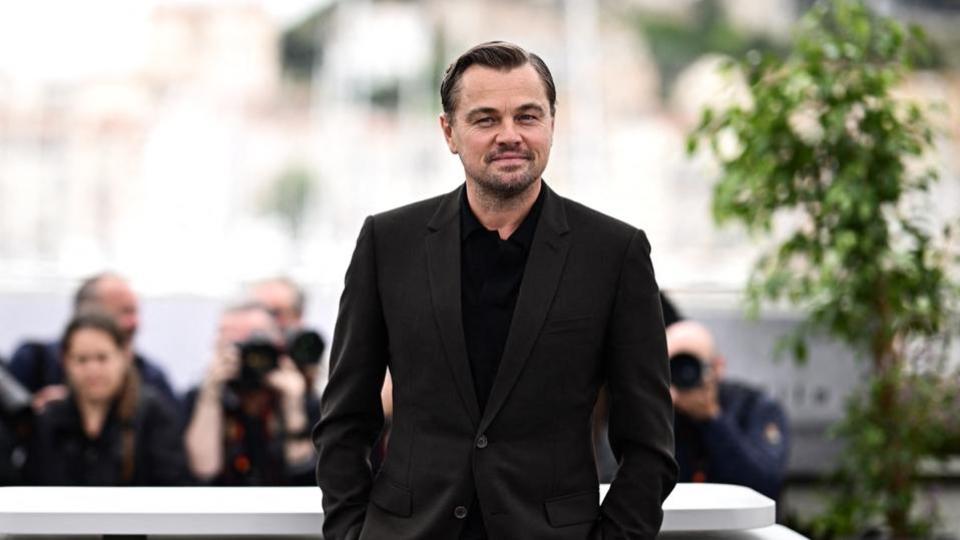Leonardo DiCaprio : le comédien filmé en train d'embrasser un mannequin de 25 ans à Ibiza