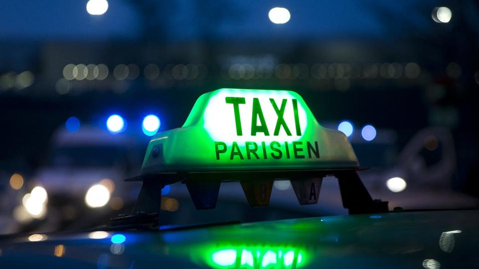 Arnaque aux faux taxis à Roissy : des touristes facturés jusqu'à 100 fois le prix