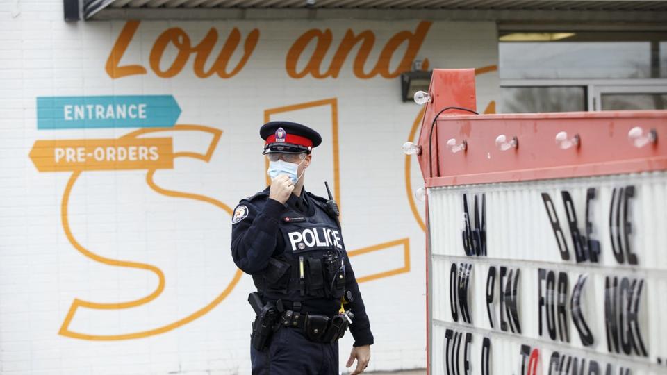 Canada : Une femme découverte démembrée dans un sac en plastique, son fils poursuivi pour meurtre