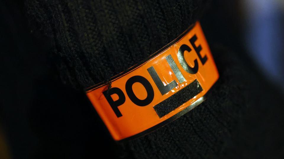 Rhône : cinq jeunes interpellés après l'agression d'un policier lors d'un rodéo