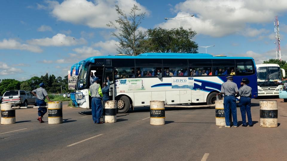 Zimbabwe : 35 morts dans l'accident d'un bus en route vers un rassemblement de Pâques