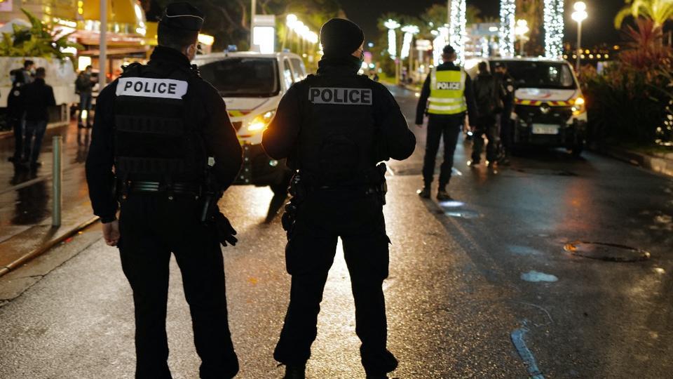 Yvelines : il percute un policier et laisse son CV dans sa voiture