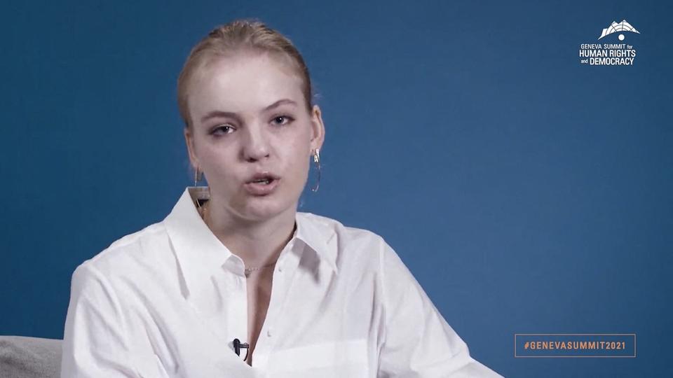 La fille de l'opposant russe Alexeï Navalny reçoit pour lui le prix Sakharov 2021