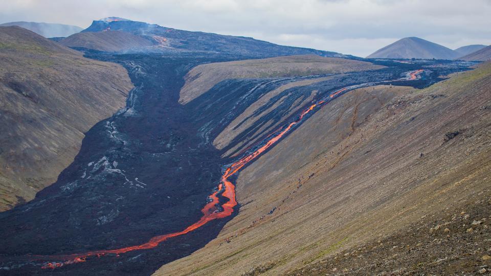 Islande : éruption dans une fissure volcanique près de Reykjavik