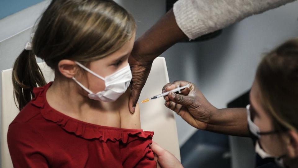 DIRECT - Coronavirus : ouverture de la vaccination aux enfants entre 5 et 11 ans dès mercredi «si tout va bien», annonce Olivier Véran