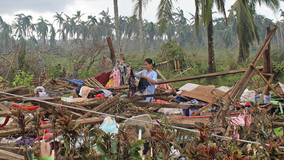 Philippines : le passage du typhon Rai a fait plus de 200 morts