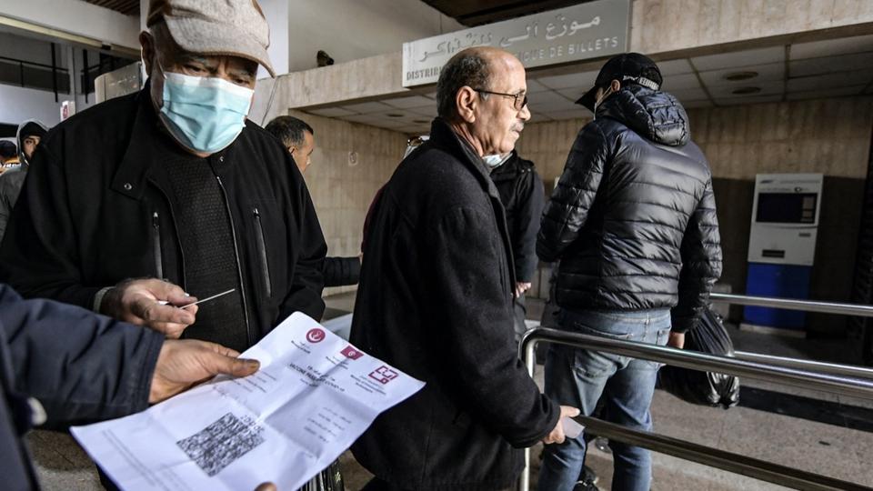 Covid-19 : le pass vaccinal obligatoire entre en vigueur en Tunisie