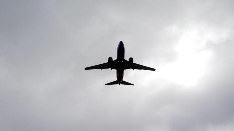 Un Irlandais risque 20 ans de prison pour avoir refusé de porter un masque dans un avion