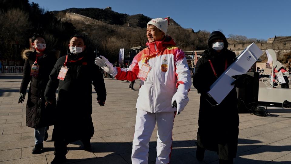 JO 2022 : Jackie Chan porte la flamme olympique (vidéo)