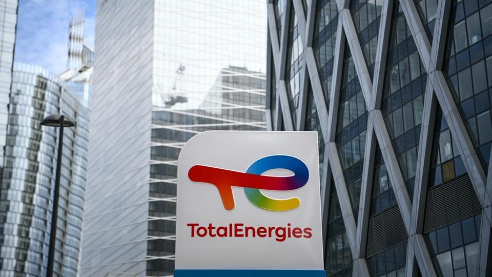 TotalEnergies a engrangé un énorme bénéfice net d'environ 14 milliards d'euros en 2021