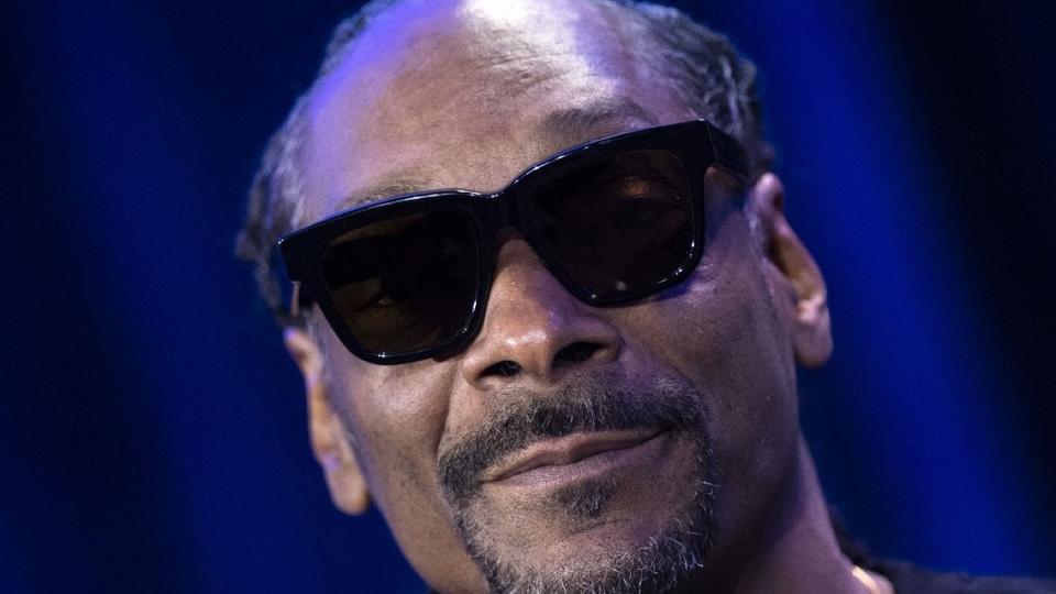 Snoop Dogg : le rappeur rachète son ancien label Death Row Records