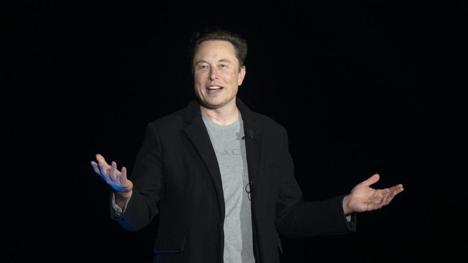 Twitter : Elon Musk annonce le rétablissement des comptes suspendus