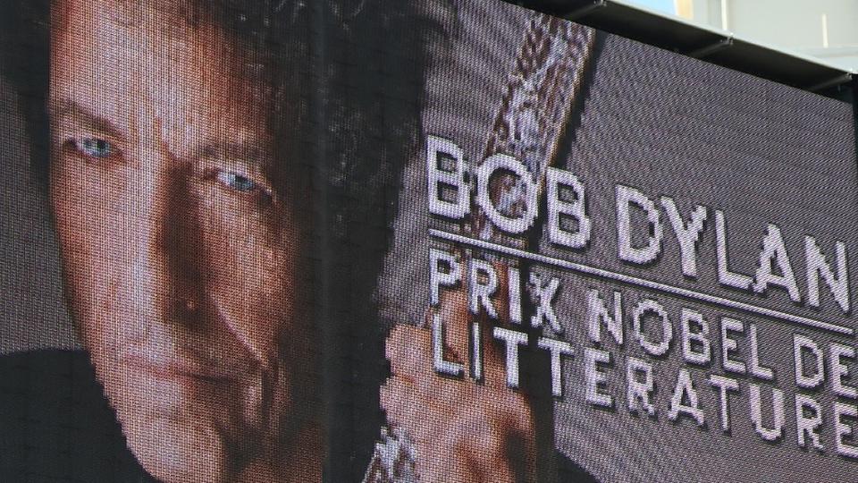 Bob Dylan : le chanteur va publier un livre en novembre prochain