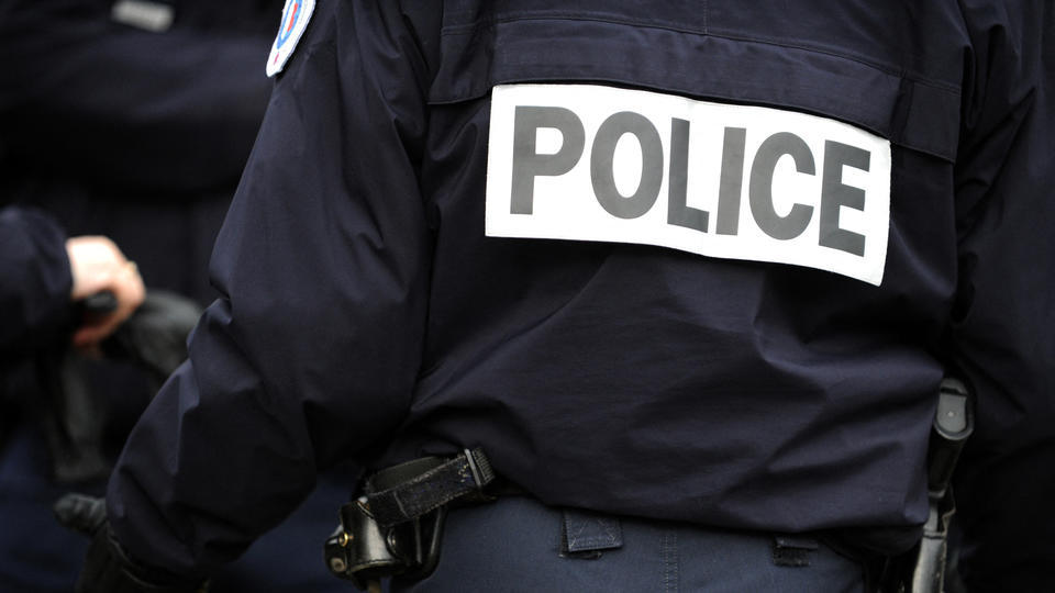 Dijon : un collégien blesse au couteau deux élèves et une professeure