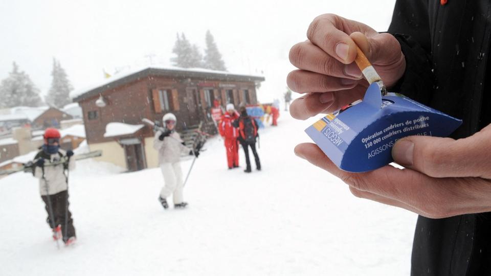 Une station de ski de Haute-Savoie interdit le tabac, une première en Europe