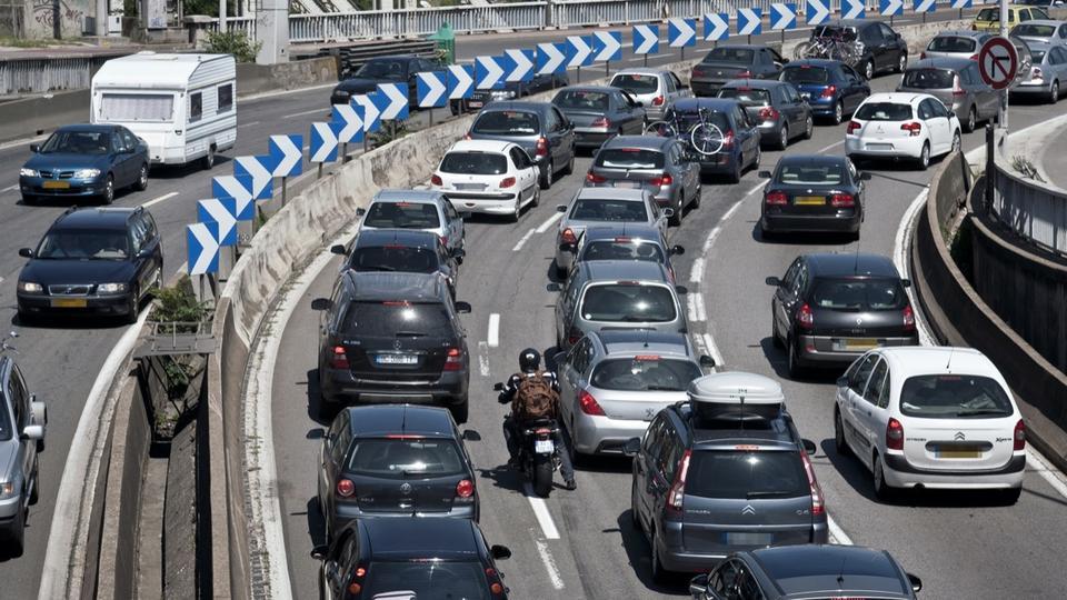Transports : qu'est-ce que «l'autosolisme», pratiqué par 85 % des Français ?