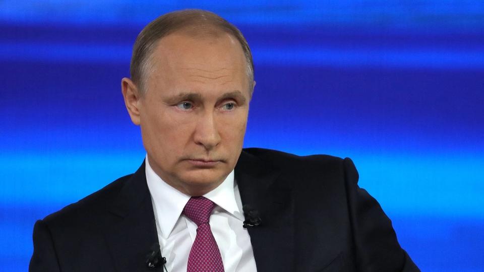 DIRECT - Guerre en Ukraine : Vladimir Poutine compare les sanctions contre la Russie aux autodafés nazis