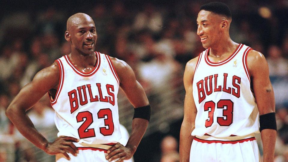NBA : Scottie Pippen et Michael Jordan ne se parleront «plus jamais» annonce Charles Oakley