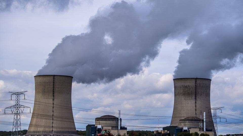 Energie : EDF prolonge l'arrêt de quatre réacteurs nucléaires, le prix de l'électricité poursuit son envolée