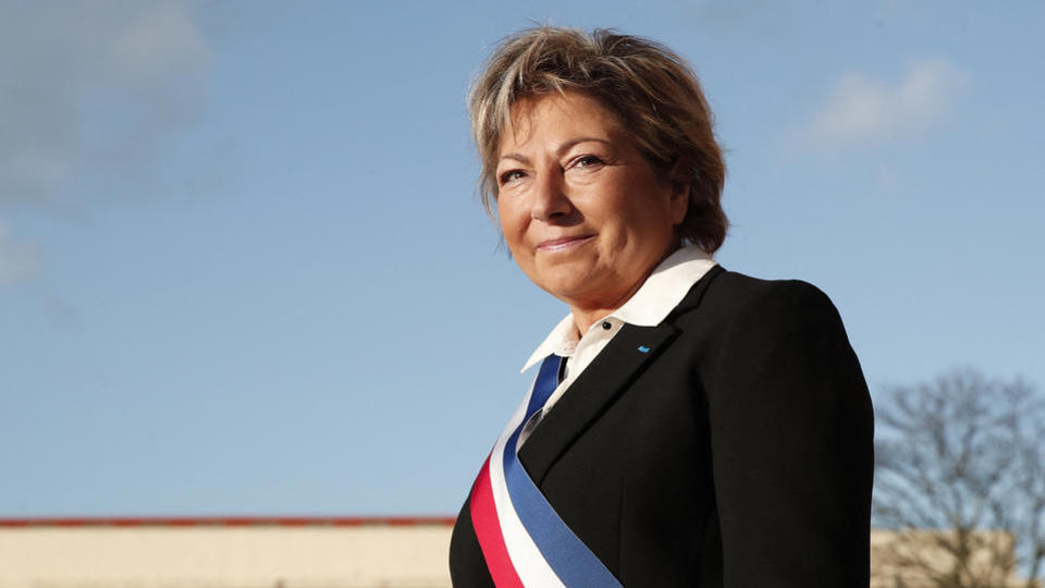 Présidentielle 2022 : la maire LR de Calais, Natacha Bouchart, se rallie à Emmanuel Macron