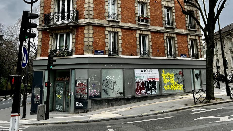 Paris : le Burger King contesté de la place Martin-Nadaud n'ouvrira pas ses portes