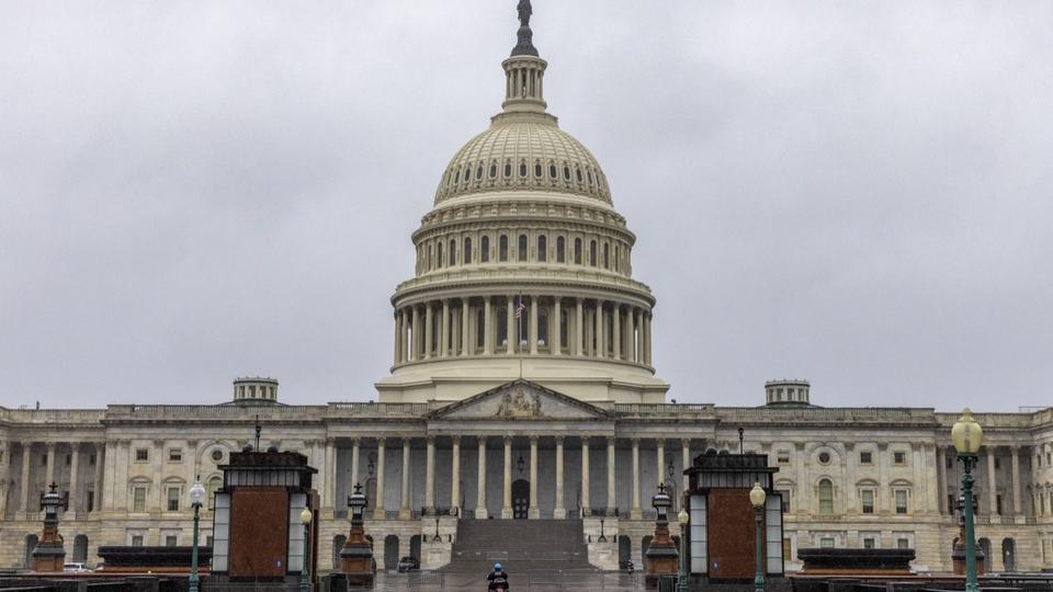 Etats-Unis : le Sénat adopte un texte pour éviter le défaut de paiement du pays