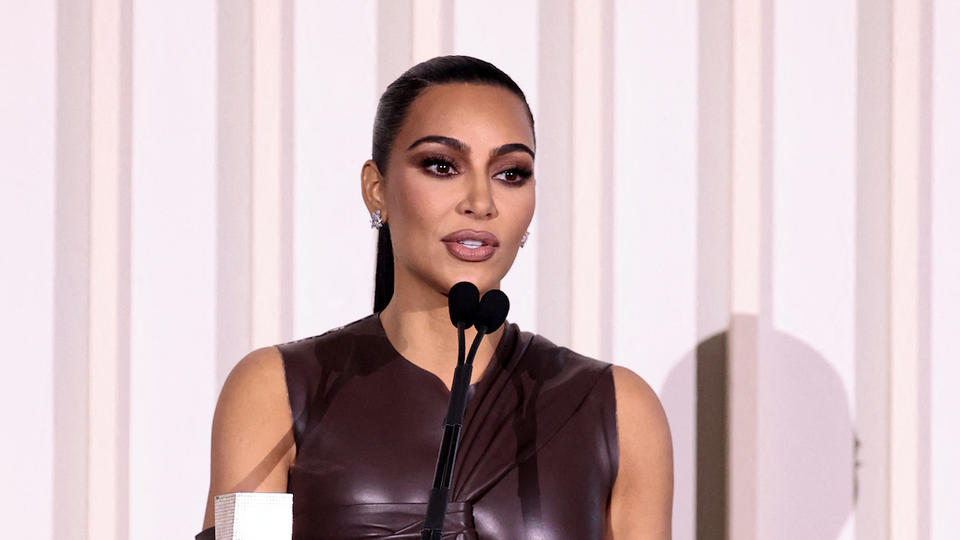 Kim Kardashian conseille aux femmes de «se bouger le cul» et «d'aller travailler»