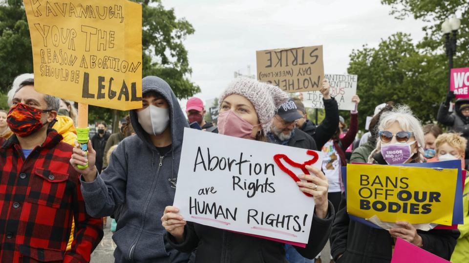 Etats-Unis : les femmes qui souhaitent avorter pourront être accueillies par le Canada ou le Mexique