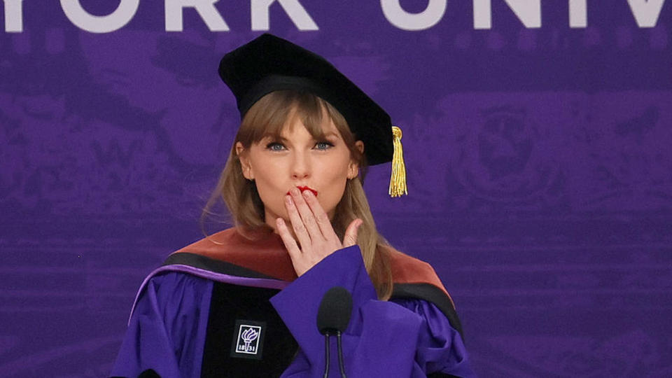 Taylor Swift : fraîchement diplomée d'un doctorat en beaux-arts, elle partage ses leçons de vie dans son discours d'ouverture