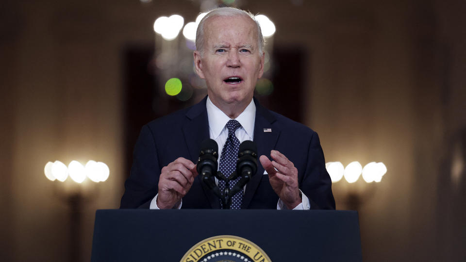 Joe Biden appelle à interdire la vente de fusils d'assaut aux particuliers