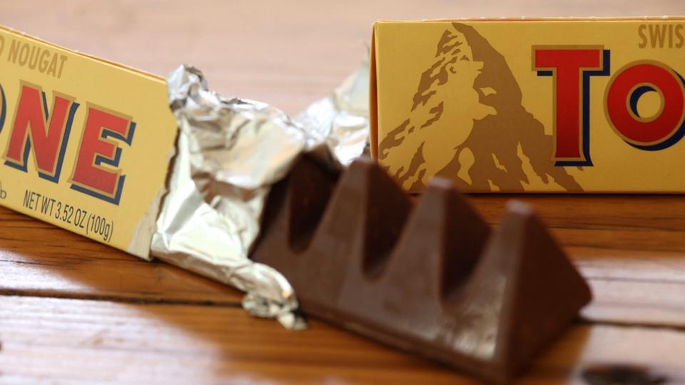 Alimentation : pourquoi le logo des célèbres barres chocolatées Toblerone va bientôt changer
