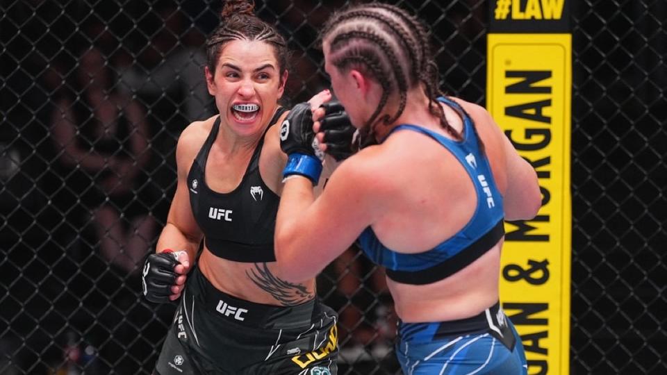 UFC : une combattante fuit son adversaire en plein affrontement (vidéo)