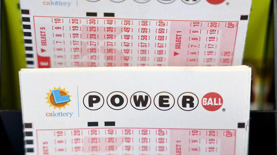 Megajackpot à la loterie américaine : que peut-on s'acheter avec un milliard de dollars ?
