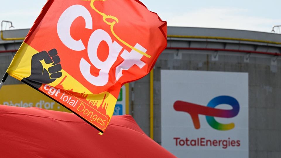 Grève contre la réforme des retraites chez TotalEnergies : entre 70 et 100 % de grévistes dans la plupart des raffineries