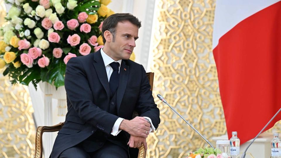 Probablement «quelque chose de complètement différent quand j'aurai fini» : Emmanuel Macron évoque son avenir après 2027