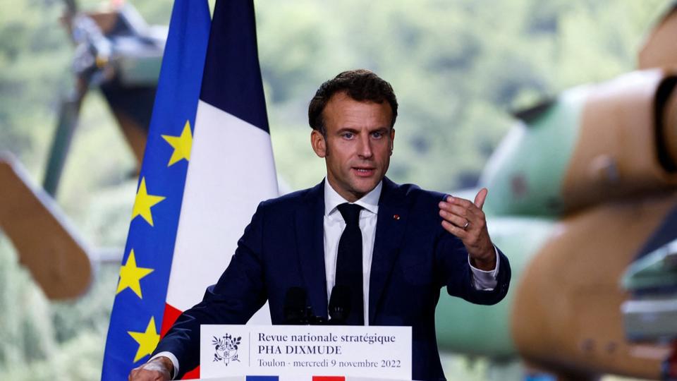 Sommet franco-britannique, dissuasion nucléaire, liens avec l'Allemagne... Ce qu'il faut retenir du discours d'Emmanuel Macron à Toulon