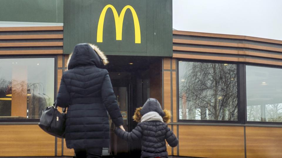 McDonald's : la chaîne de fast-food va remplacer ses potatoes par des frites de légumes