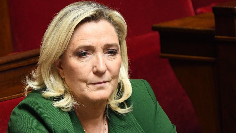 Ingérences étrangères : pourquoi Marine le Pen va-t-elle être auditionnée à l'Assemblée nationale ?