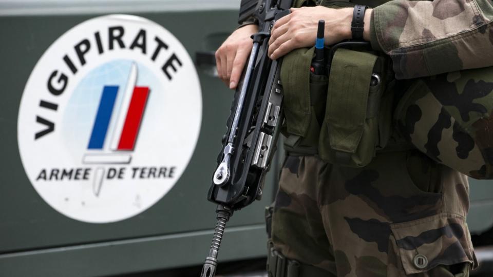 Alerte Vigipirate : la France très préoccupée par l'envoi de colis suspects à l'ambassade ukrainienne de Paris