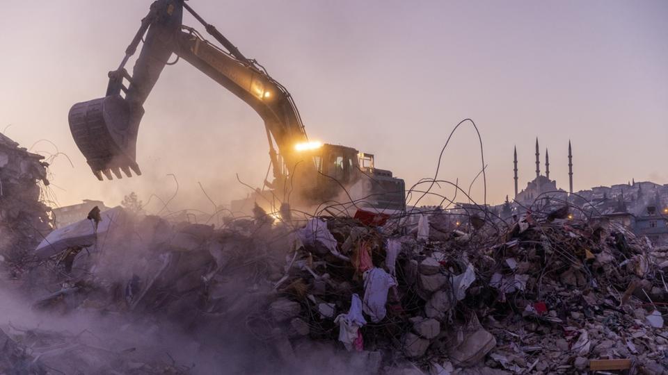 Séisme en Turquie: un homme retrouvé vivant dans les décombres 11 jours après le séisme